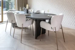 New Richmond Interiors Eetkamertafel zwart Fairmont