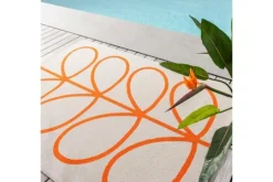 Orla Kiely Vloerkleden^Vloerkleed Persimmon 460703 Giant Lineair Stem