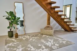 Online Louis de Poortere Vloerkleed Wet Garden 9372 Sakura |