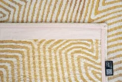 Best Louis de Poortere Vloerkleed Yellow Hippy 9799 Coral |